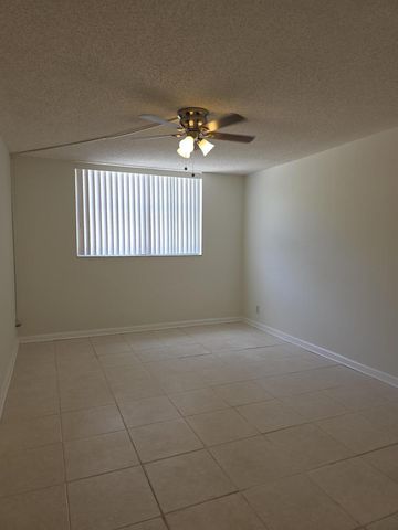 470 Executive Center Drive 2k, West Palm Beach, FL 33401