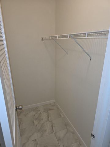 470 Executive Center Drive 2k, West Palm Beach, FL 33401