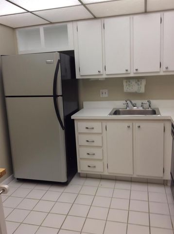 470 Executive Center Drive 2k, West Palm Beach, FL 33401