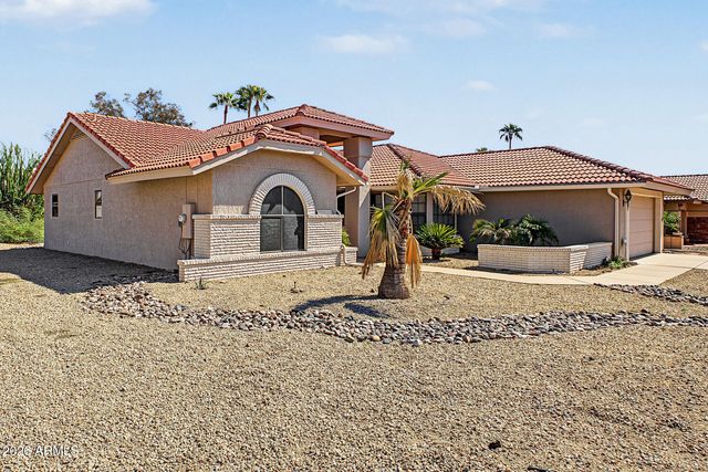 21019 N DESERT SANDS Drive, Sun City West, AZ 85375