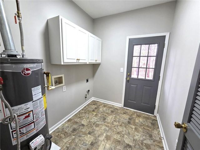 3989 Howell Park Road, Duluth, GA 30096