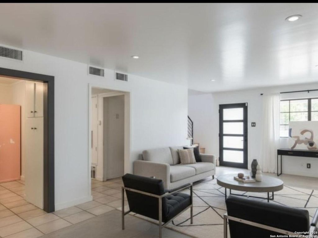 4043 Tropical, San Antonio, TX 78218