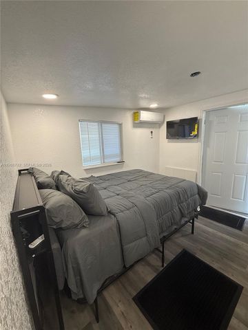 1608 NW 51st Ter E, Miami, FL 33142