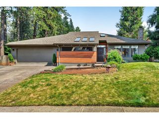 1626 CINNAMON HILL Dr, Salem, OR 97306
