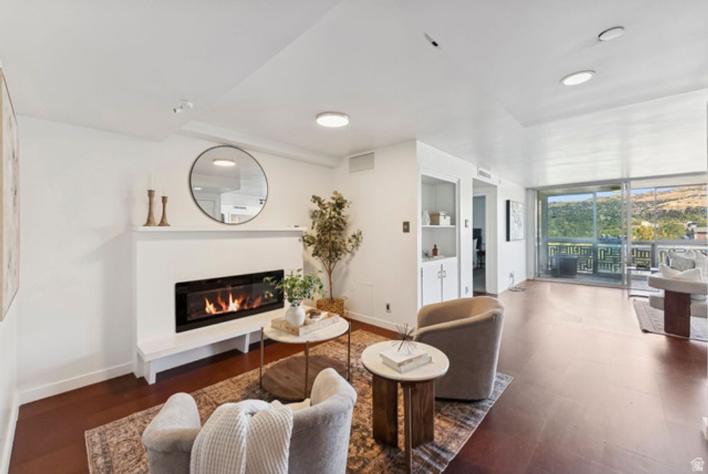 Image 5 of property listing at 515 S 1000 E #504, Salt Lake City, UT 84102