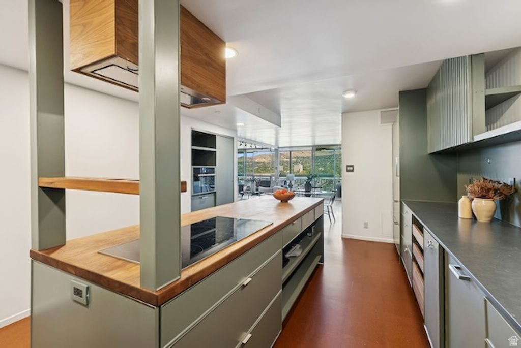 Image 8 of property listing at 515 S 1000 E #504, Salt Lake City, UT 84102
