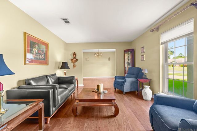 11940 Millburn Dr, Baton Rouge, LA 70815