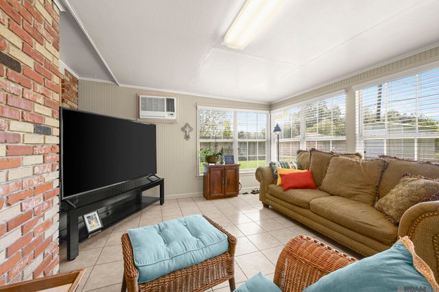 11940 Millburn Dr, Baton Rouge, LA 70815