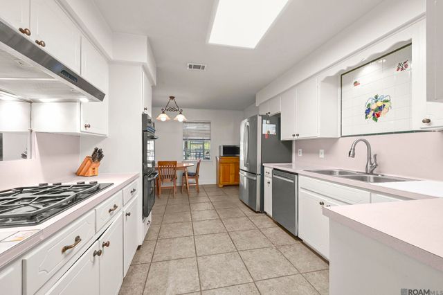 11940 Millburn Dr, Baton Rouge, LA 70815