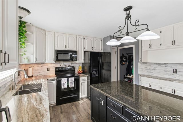 7044 Summit Hill Court, Caledonia, MI 49316
