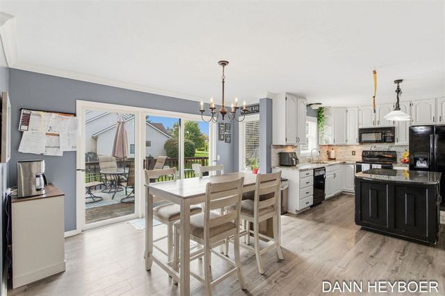 7044 Summit Hill Court, Caledonia, MI 49316