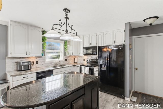 7044 Summit Hill Court, Caledonia, MI 49316