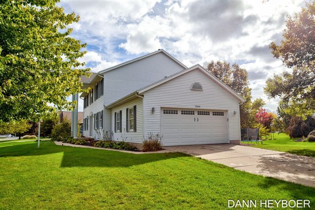 7044 Summit Hill Court, Caledonia, MI 49316