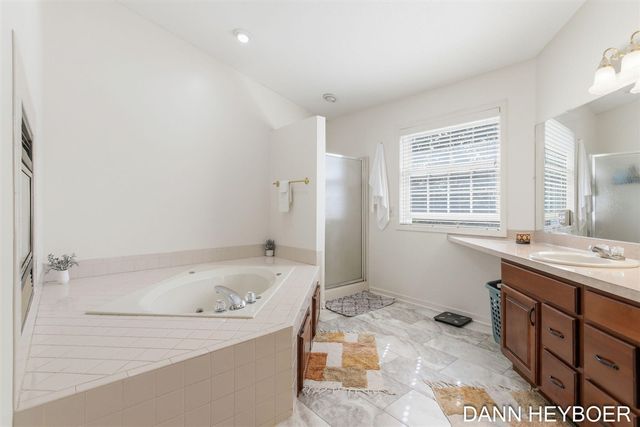 7044 Summit Hill Court, Caledonia, MI 49316