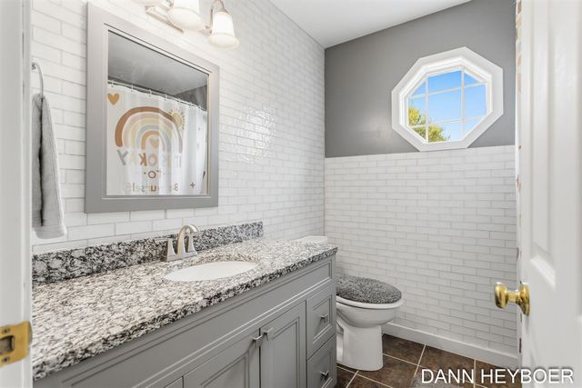 7044 Summit Hill Court, Caledonia, MI 49316