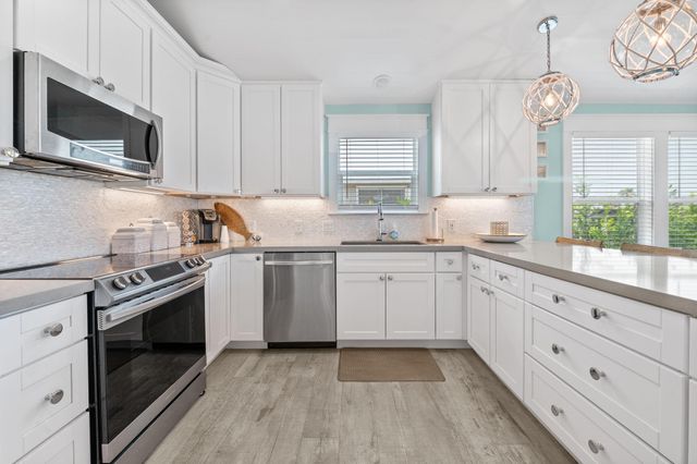 3811 Brewster Key Drive, Galveston, TX 77554