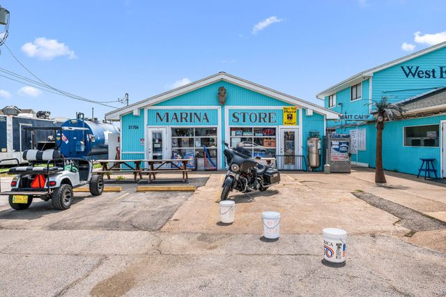 3811 Brewster Key Drive, Galveston, TX 77554
