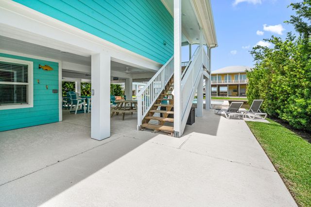 3811 Brewster Key Drive, Galveston, TX 77554