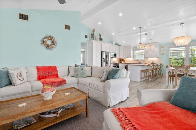 3811 Brewster Key Drive, Galveston, TX 77554