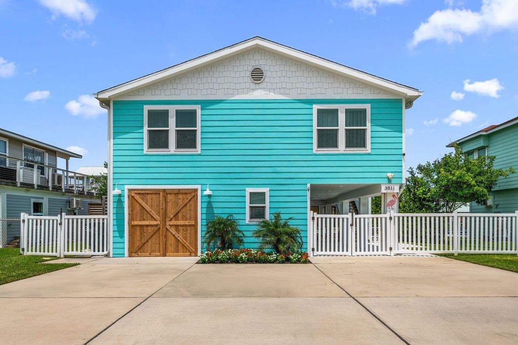 3811 Brewster Key Drive, Galveston, TX 77554