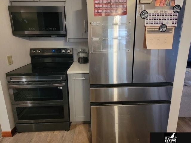 2 South Shore Drive, Columbus, NE 68428