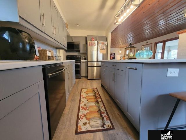 2 South Shore Drive, Columbus, NE 68428