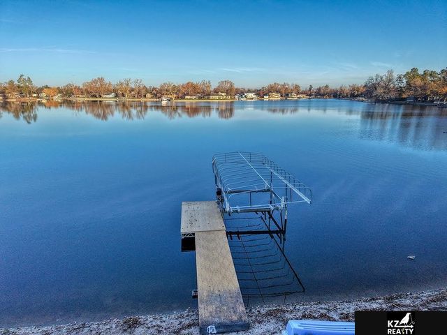 2 South Shore Drive, Columbus, NE 68428