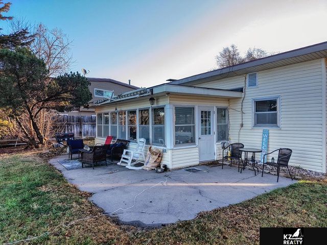 2 South Shore Drive, Columbus, NE 68428