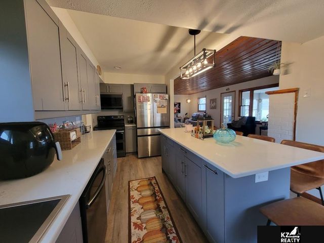 2 South Shore Drive, Columbus, NE 68428