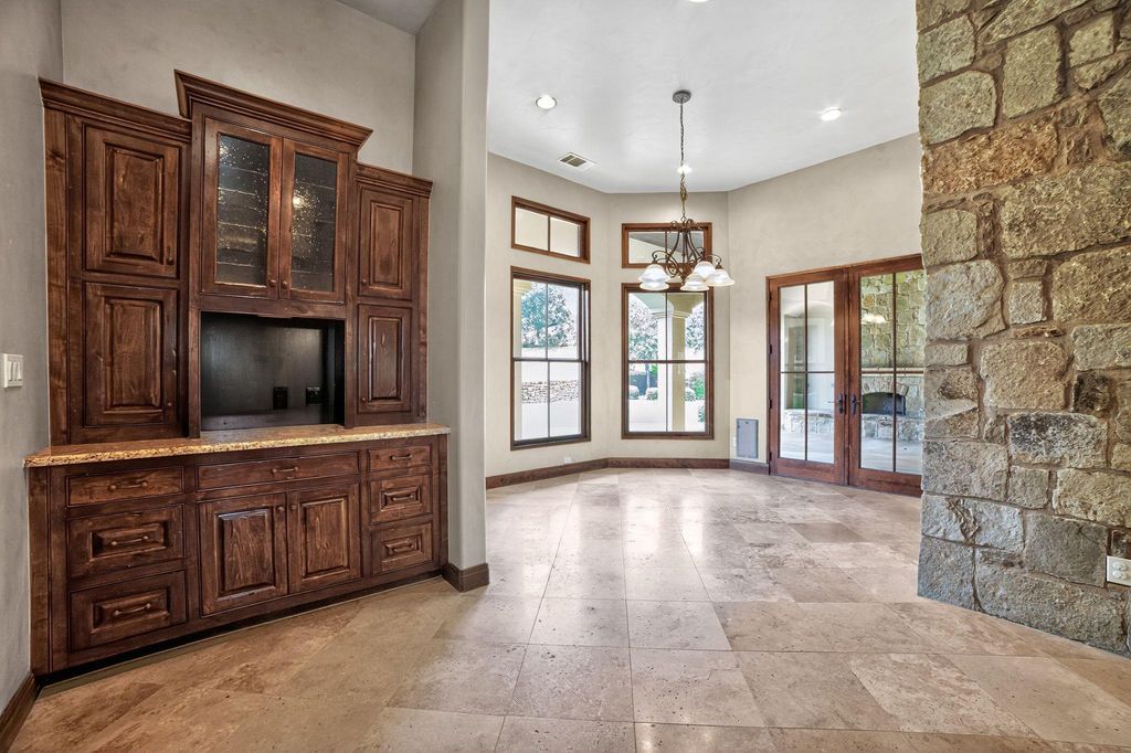 114 Kollmeyer CIR, Austin, TX 78734