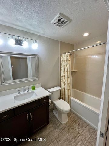 704 Osmosis Drive SW, Palm Bay, FL 32908