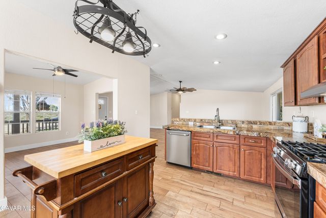 2454 Jefferies Street, Rosamond, CA 93560