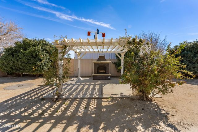 2454 Jefferies Street, Rosamond, CA 93560