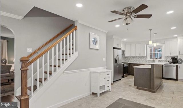 923 ROHRERSTOWN RD, Lancaster, PA 17601