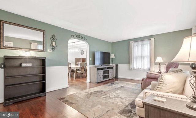 923 ROHRERSTOWN RD, Lancaster, PA 17601