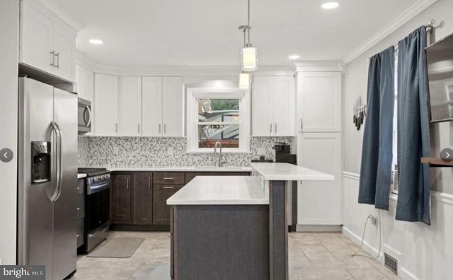 923 ROHRERSTOWN RD, Lancaster, PA 17601