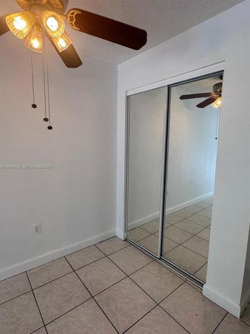 1725 W 60th St F222, Hialeah, FL 33012