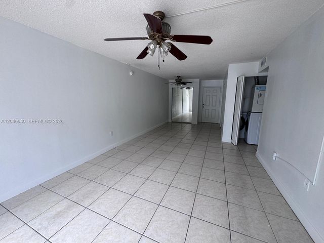 1725 W 60th St F222, Hialeah, FL 33012