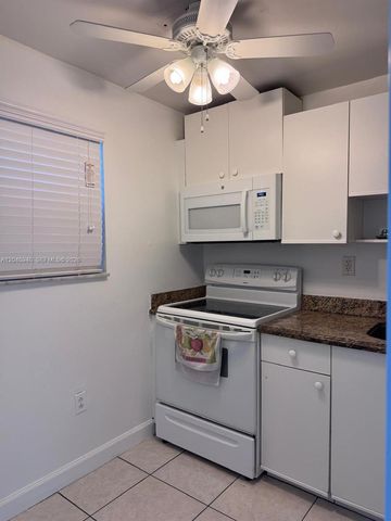 1725 W 60th St F222, Hialeah, FL 33012