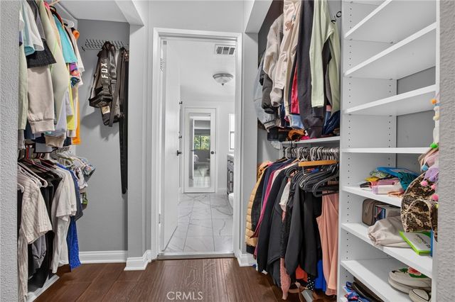 21333 Lassen 7B, Chatsworth, CA 91311