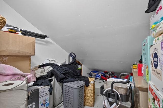 21333 Lassen 7B, Chatsworth, CA 91311