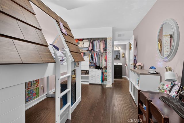 21333 Lassen 7B, Chatsworth, CA 91311