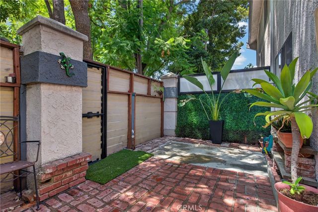 21333 Lassen 7B, Chatsworth, CA 91311