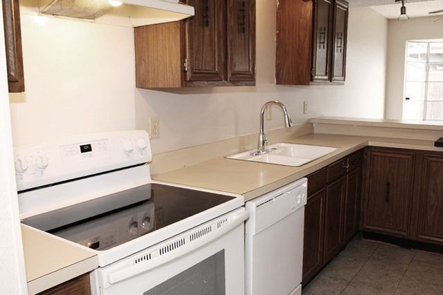 1725 E Grauwyler Road 138, Irving, TX 75061