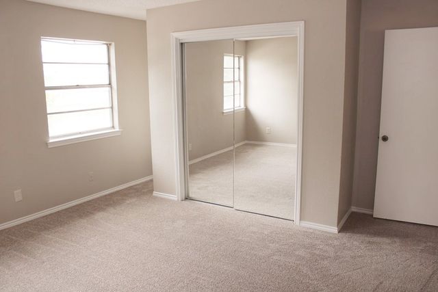 1725 E Grauwyler Road 138, Irving, TX 75061
