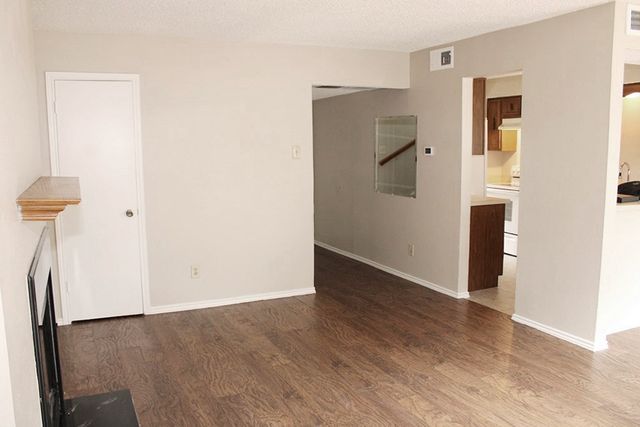 1725 E Grauwyler Road 138, Irving, TX 75061