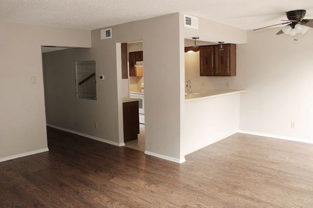 1725 E Grauwyler Road 138, Irving, TX 75061