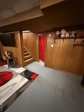 2315 Hartwick Highway, Lincoln Park, MI 48146