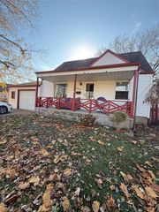 2315 Hartwick Highway, Lincoln Park, MI 48146