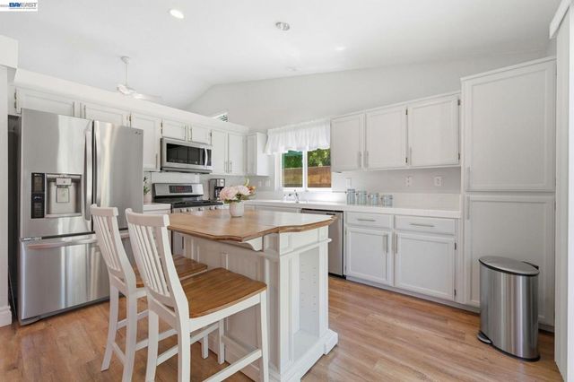 3035 Hudson Dr, Brentwood, CA 94513